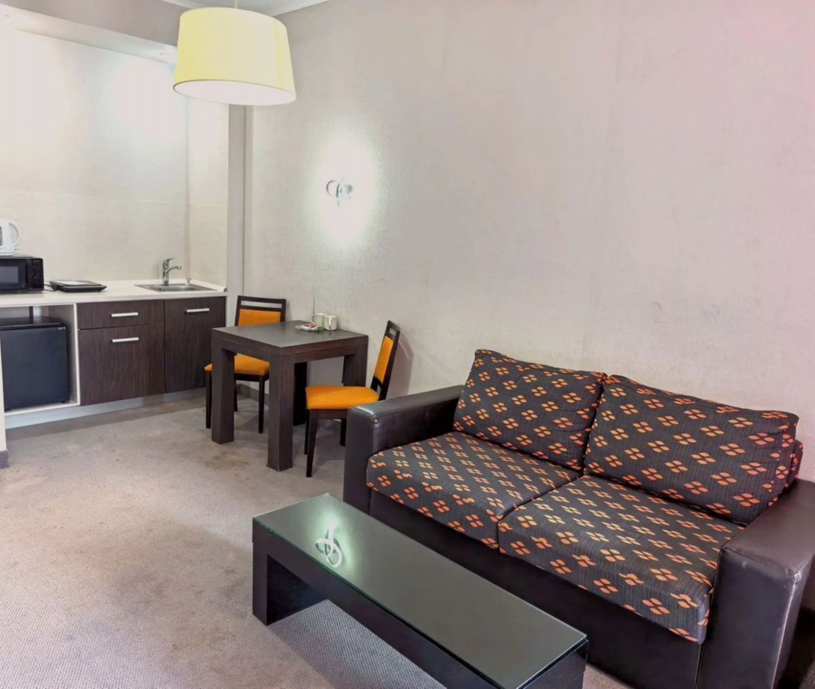 Апартаменты в БК  "Золотой Зaтoн"