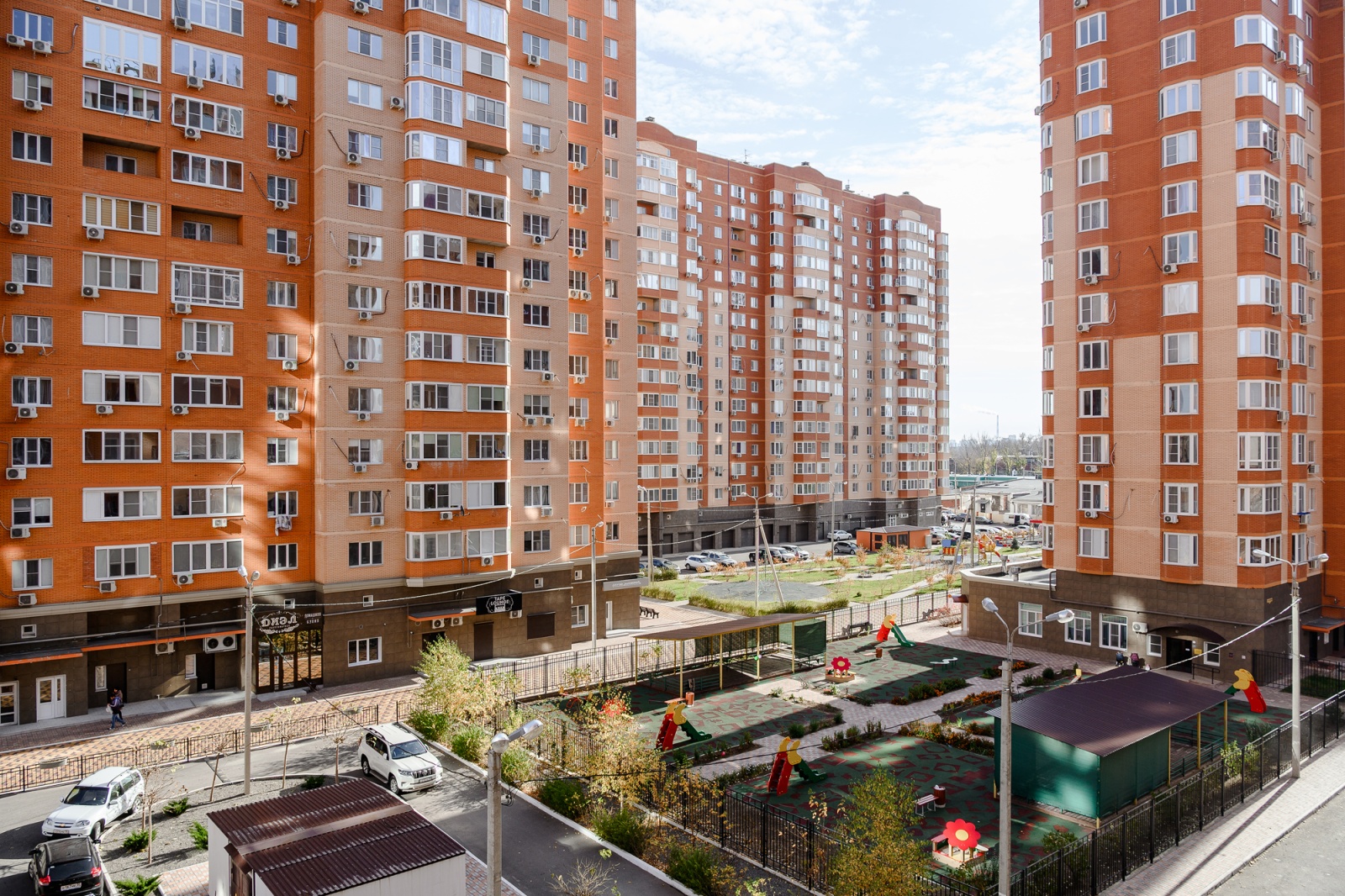 Просторная, светлая 1-ком. квартира в элитном жилом комплексе "Лазурный"!