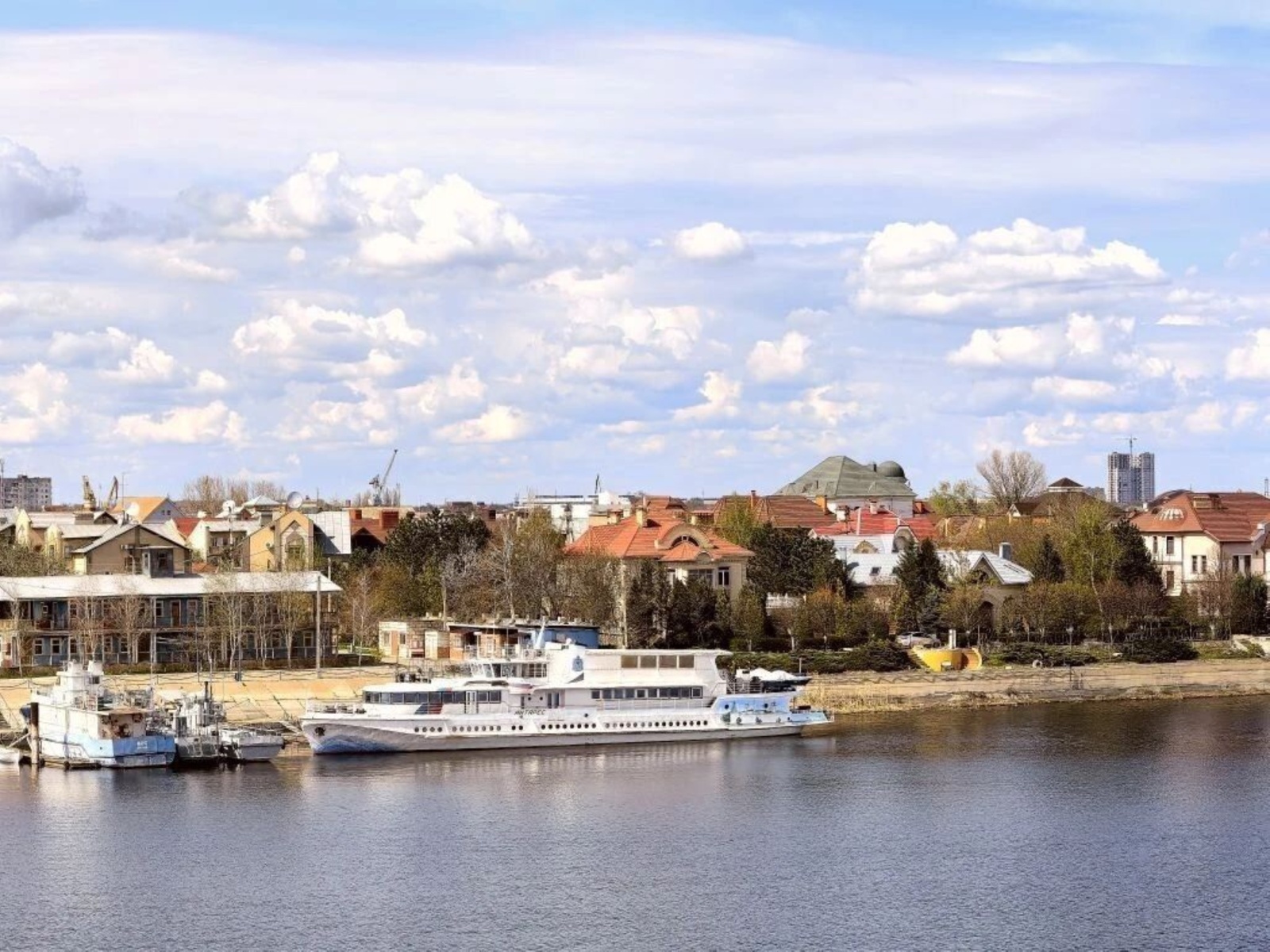 Студия в БК "Золотой Зaтoн"