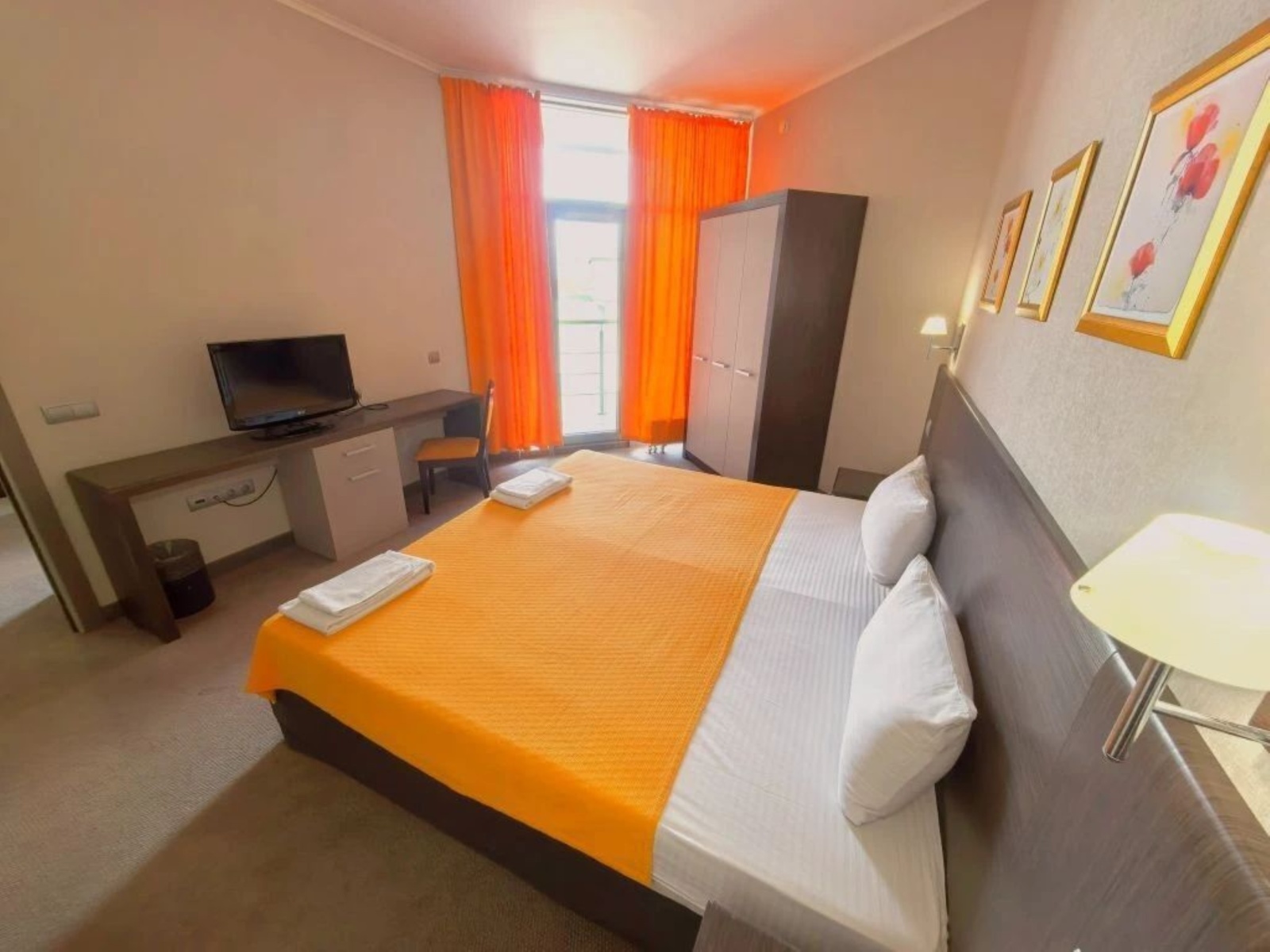 Апартаменты в БК  "Золотой Зaтoн"