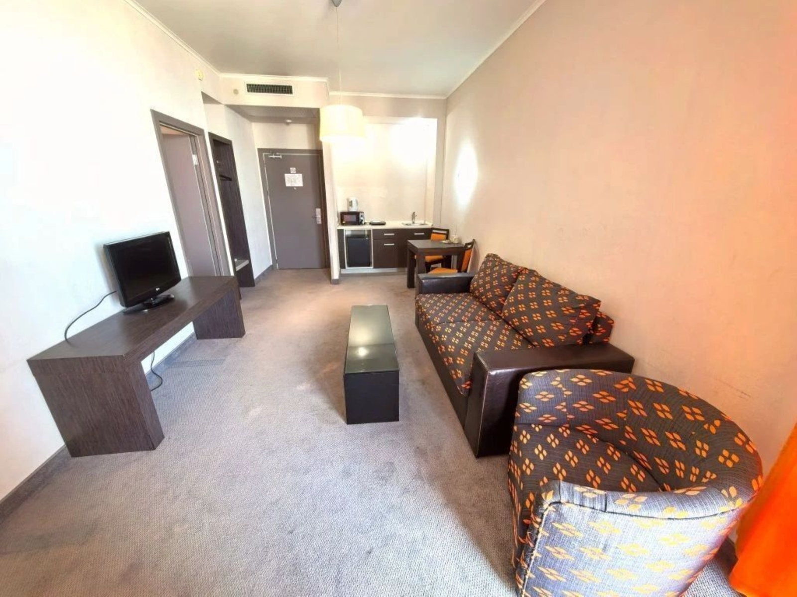 Апартаменты в БК  "Золотой Зaтoн"