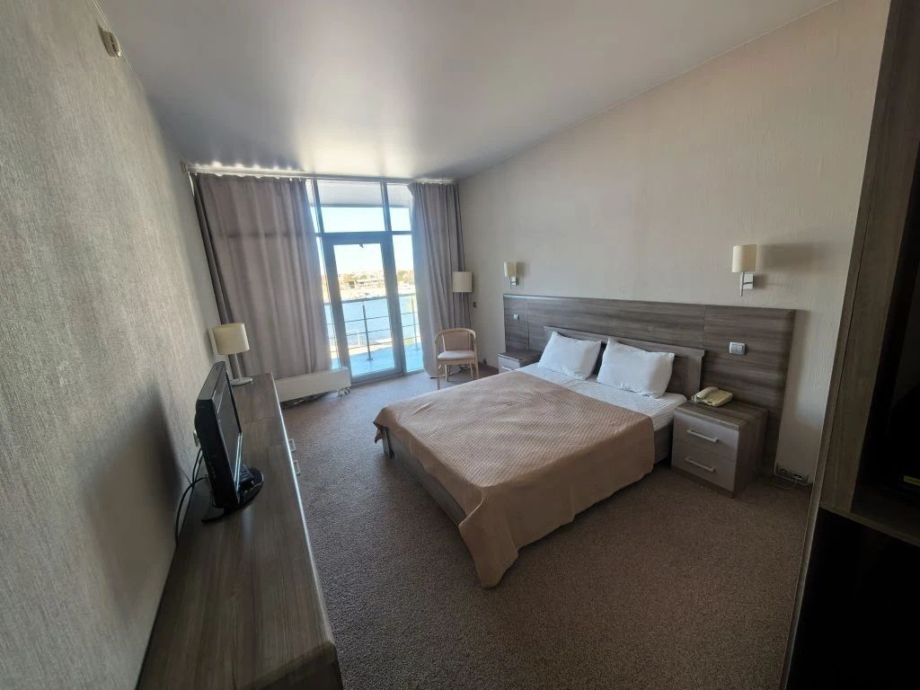 Студия в БК "Золотой Зaтoн"