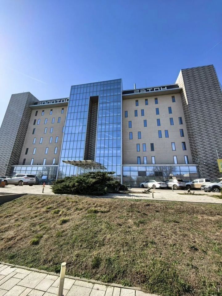 Апартаменты в здании бизнес комплекса "Зoлoтой Зaтoн"