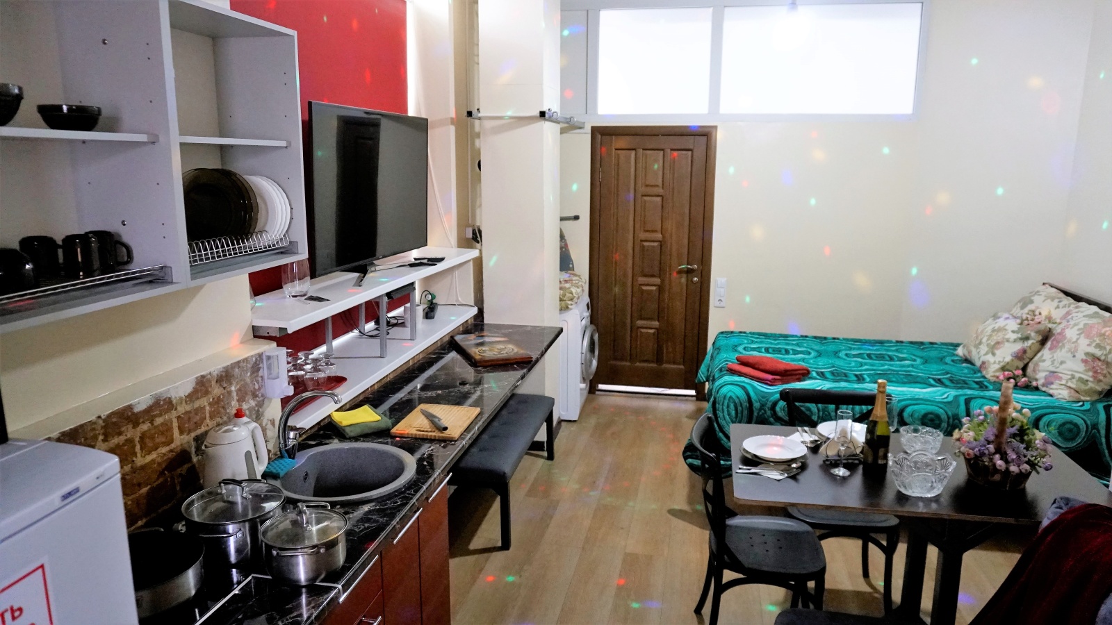 Квартира студия на первом этаже