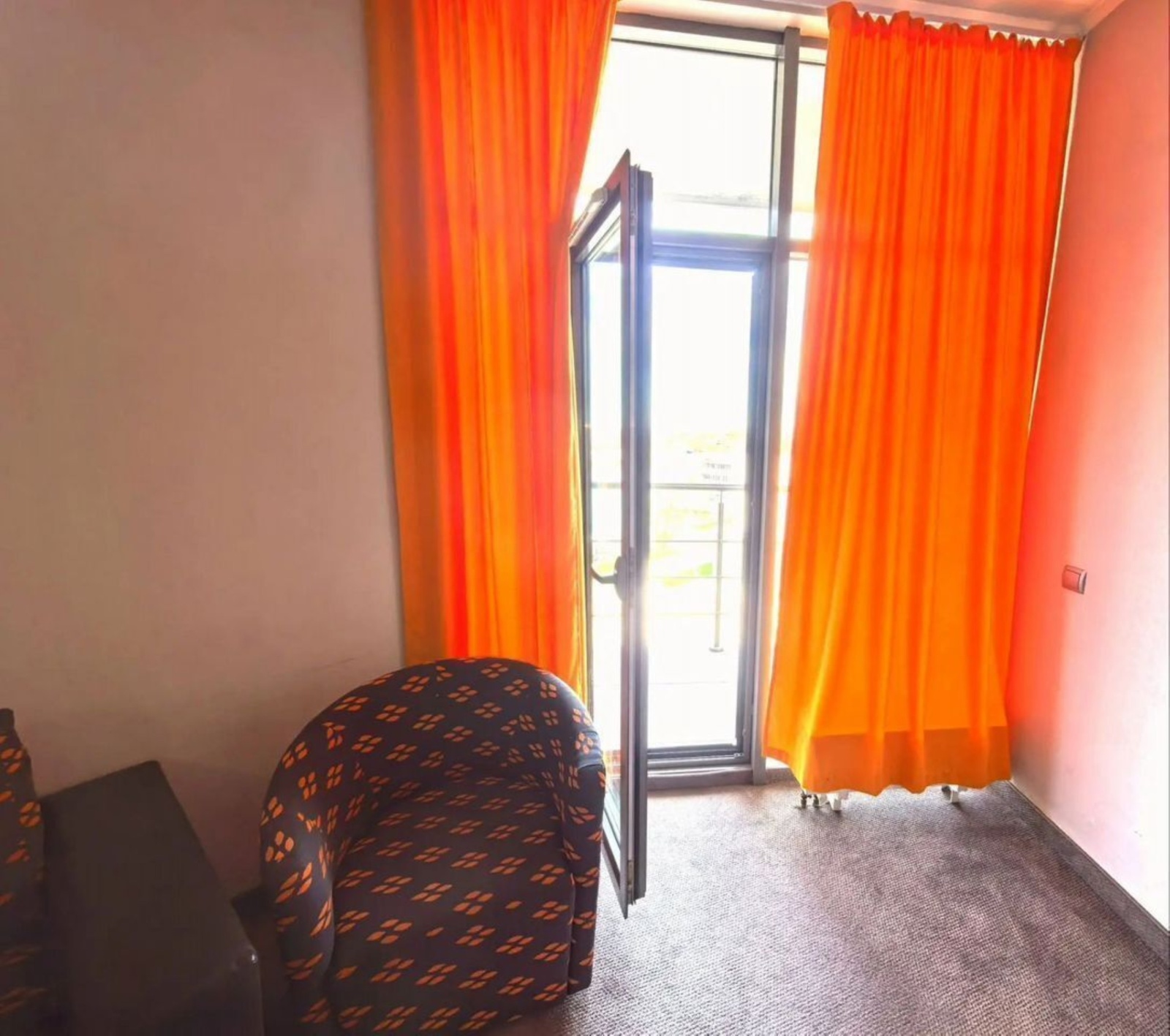 Апартаменты в БК  "Золотой Зaтoн"