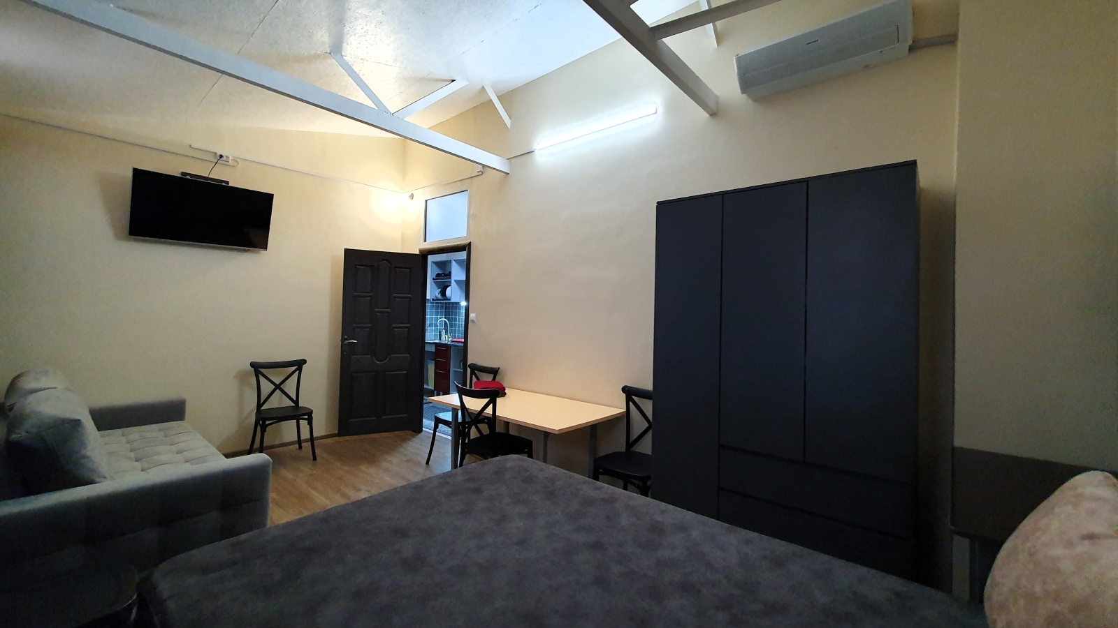 Светлая Двухкомнатная квартира