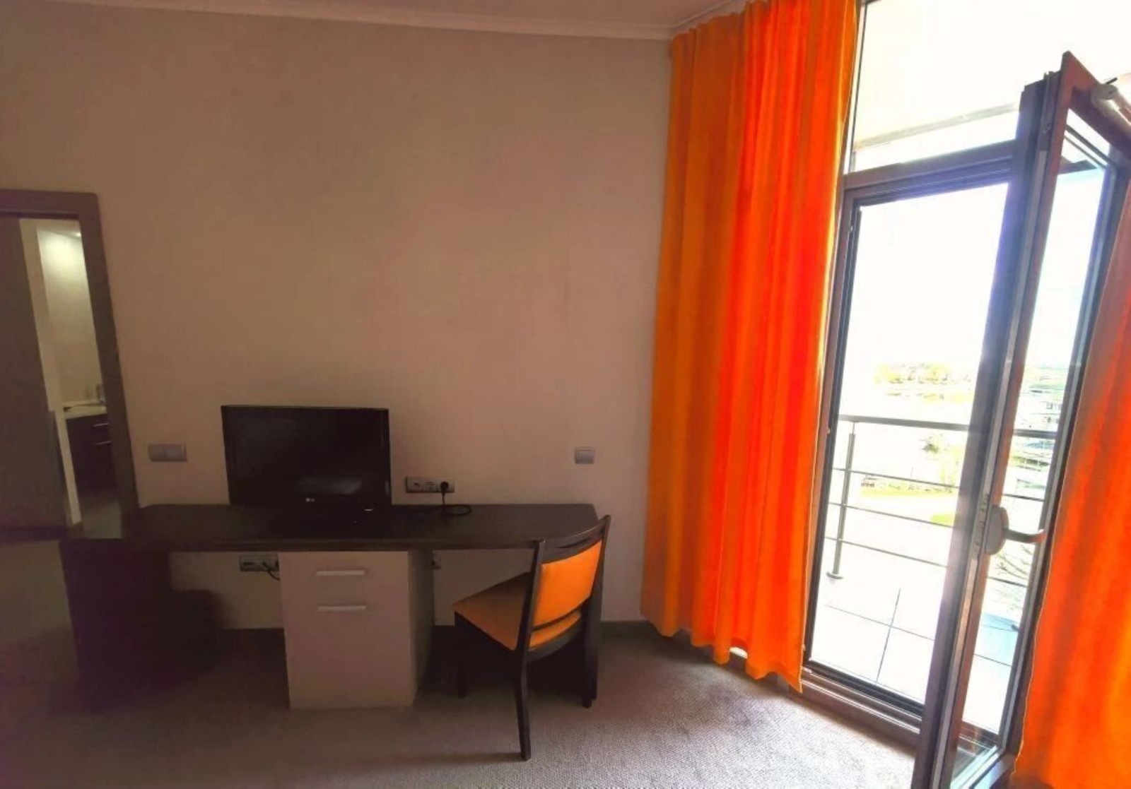 Апартаменты в БК  "Золотой Зaтoн"